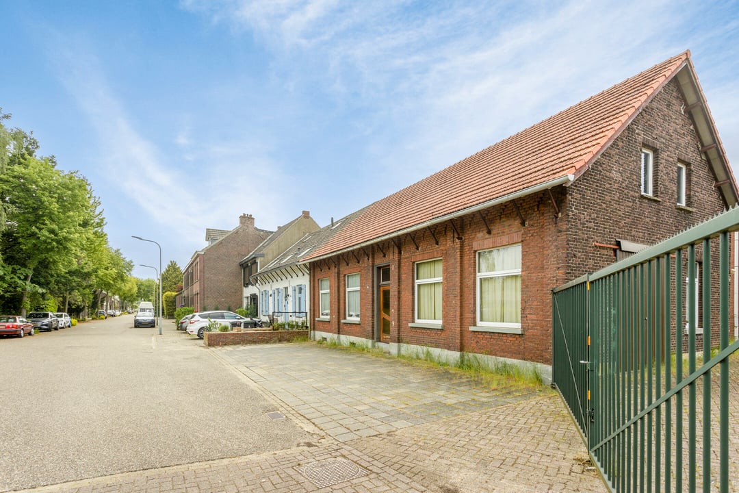 Huis Te Koop Broekhin Zuid 4 6042 EC Roermond Funda