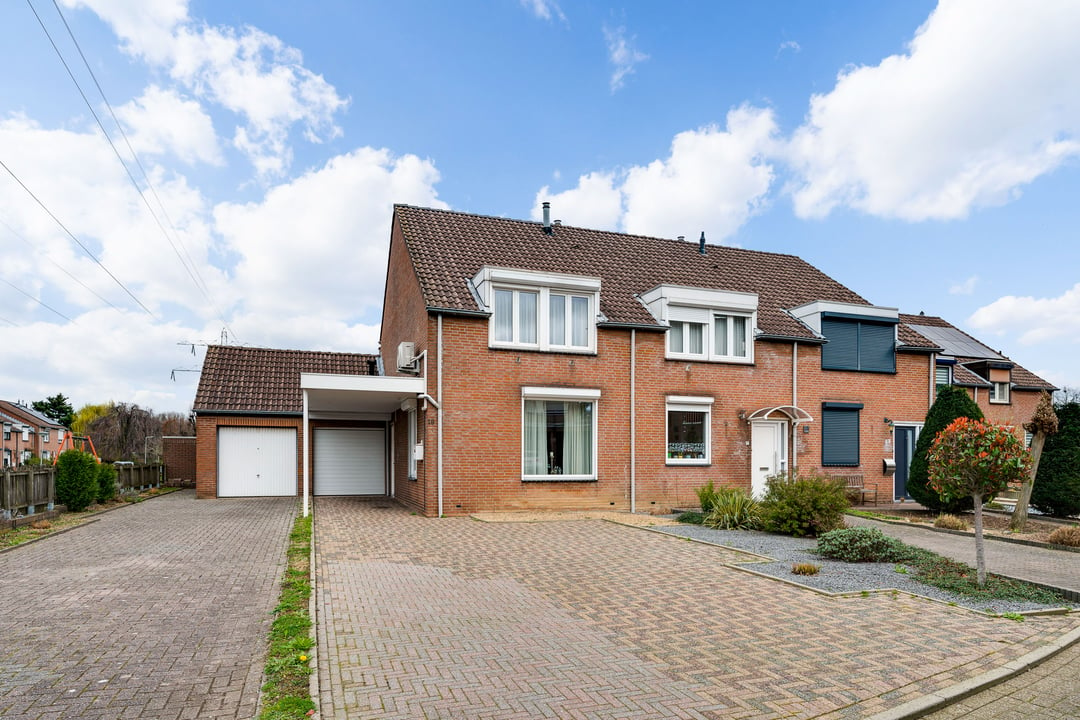 Huis Verkocht Joost Van Den Vondelstraat Dk Elsloo Li Funda