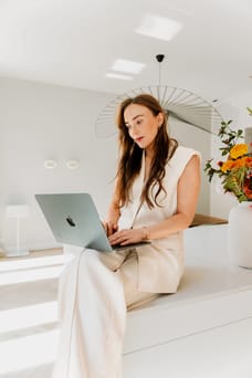Hayley Eckhardt - Officemanager