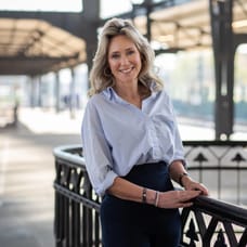 Emilie van de Bunt - NVM Real Estate Agent