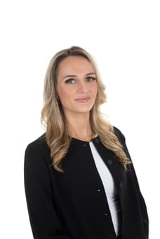 Elle van Roessel - Commercieel Medewerker