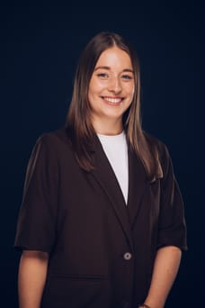 E. Bakker (Esmée)  - Commercieel Medewerker