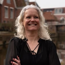 Helga de Rooy - Klevering - Commercieel Medewerker