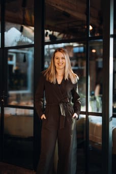 Naomi jansen - Office Manager