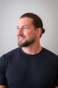 Mitchell Westerduin - Makelaar (Directeur)