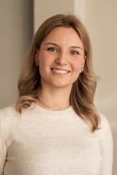 Kiki Zwartkruis - Commercieel Medewerker