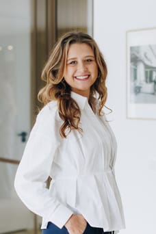 Isa Hoogendam - Commercieel Medewerker