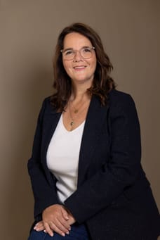 Karin Tinga - Commercial Employee
