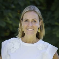 Yvette Holl - Account Manager