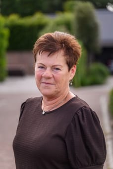 Dinie van Olst - Secretaresse