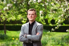 L. Mombarg (Lars) - Commercieel Medewerker
