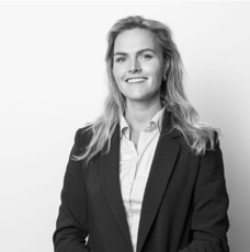 Laura van Schooneveld-Groen - Real Estate Agent
