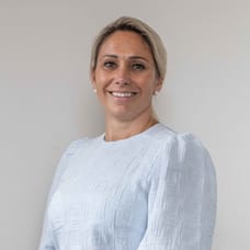 Sara van Stuivenberg - Commercieel Medewerker