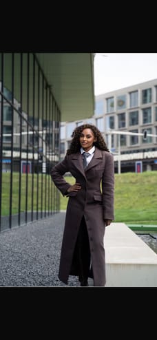 Nayee-Amira Linger - Commercieel Medewerker
