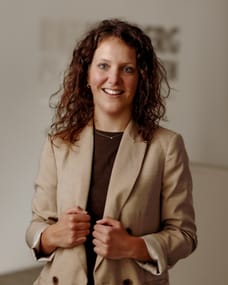 Nadine Stegerhoek - Commercieel Medewerker