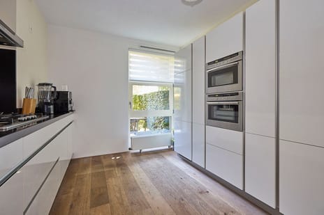 Overbeek 70 tertiary image