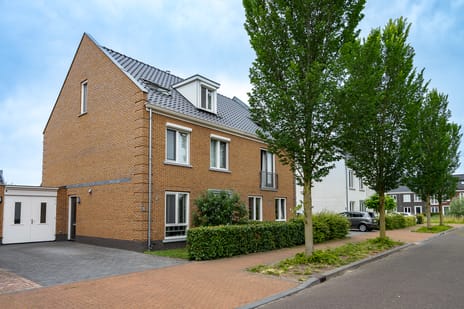 Wismar 23 secondary image