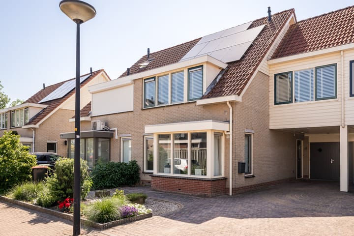 Middenweg 15 main image