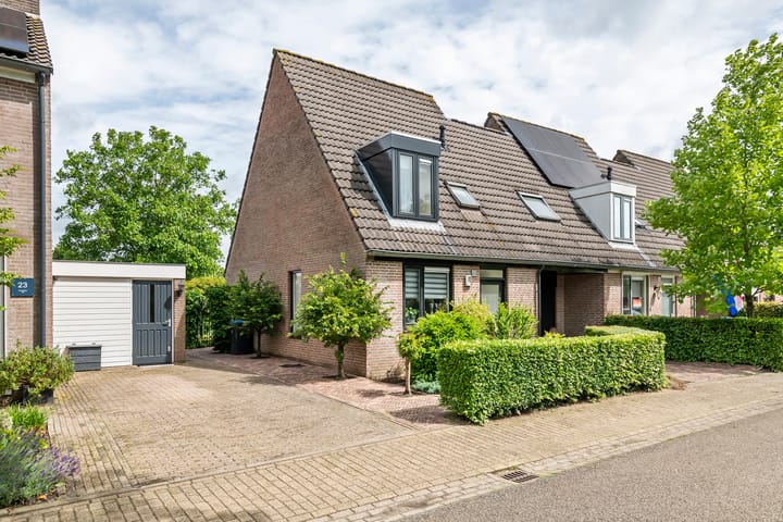 Middenweg 25 main image