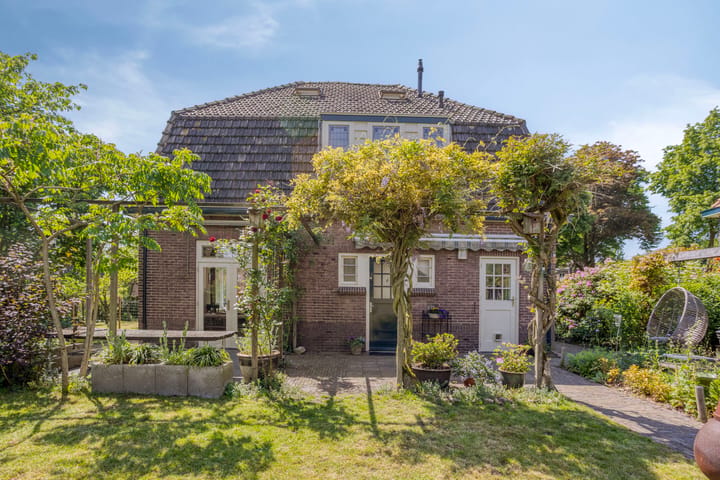 Prins Bernhardlaan 11 main image