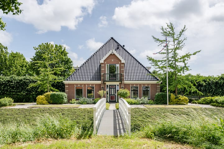 Zwaagdijk 373 main image