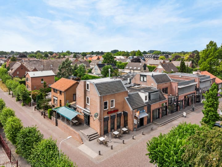 Dorpsplein 3 main image