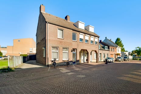 Dorpsstraat 44