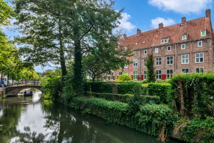 Muurhuizen 105 main image