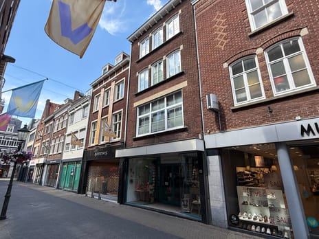 Kruisherenstraat 18
