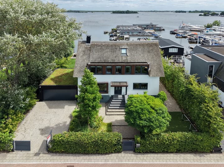 Veendijk 16 main image