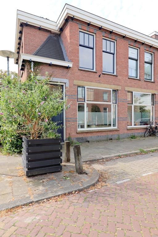 House Image 2