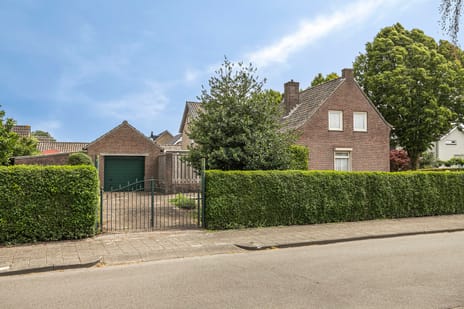 Pater van den Elzenstraat 1 secondary image