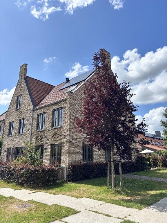 House Image 2