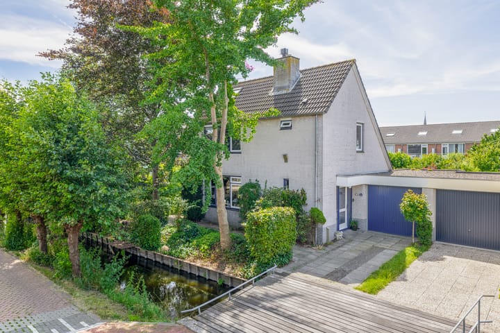 Den Hoeff 2-a main image