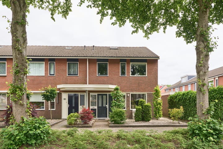 Stal 152 main image