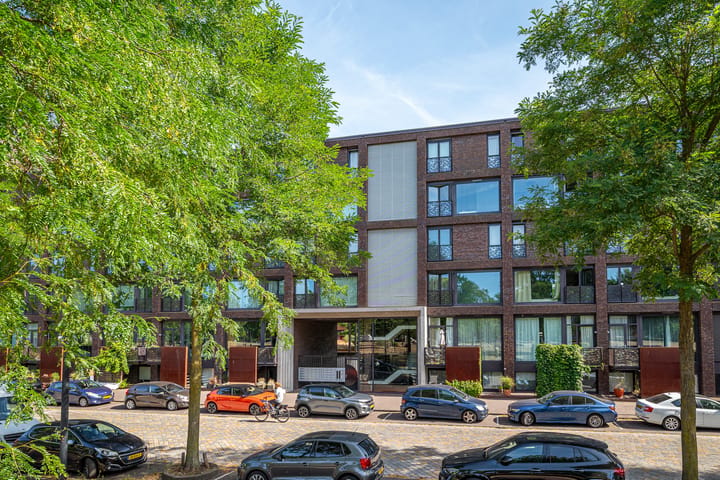 Eva Besnyöstraat 389 main image