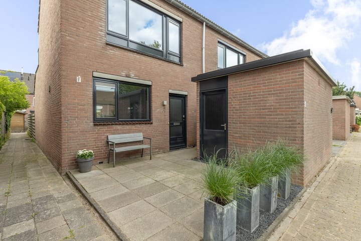 Vliet 42 main image