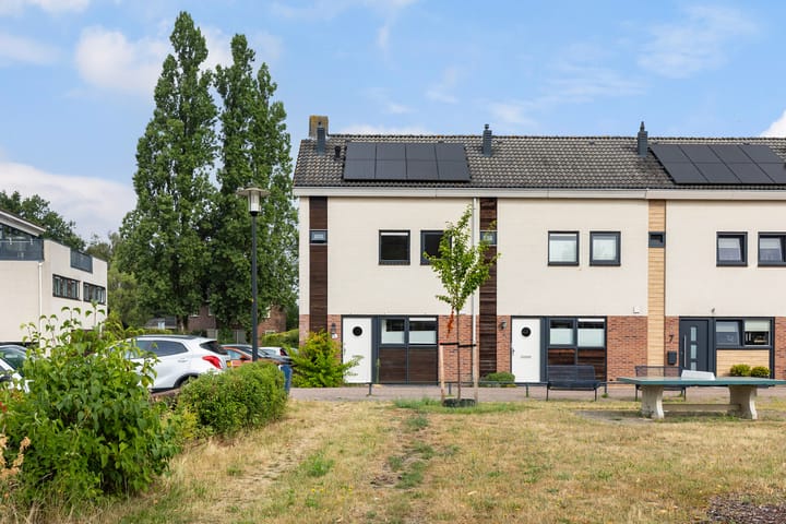 Titaniumstraat 3 main image