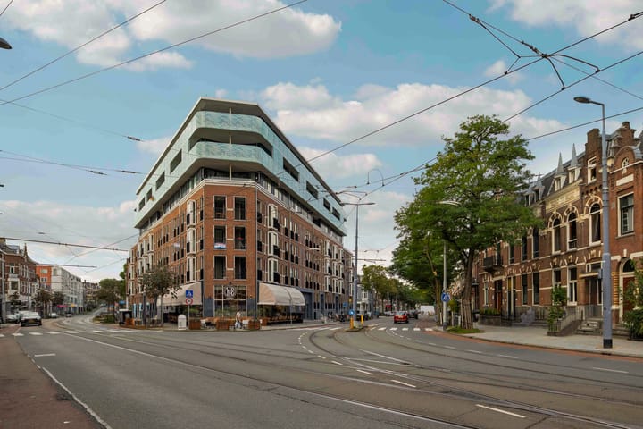 Bergweg 106-H main image