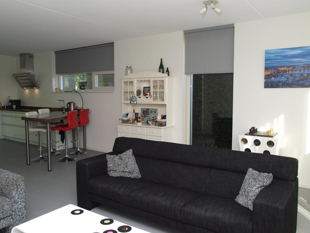 House Image 4