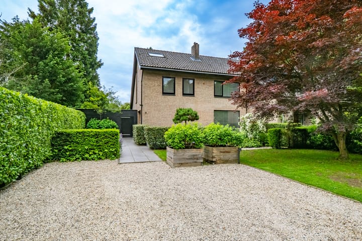 Van der Helstlaan 29 main image
