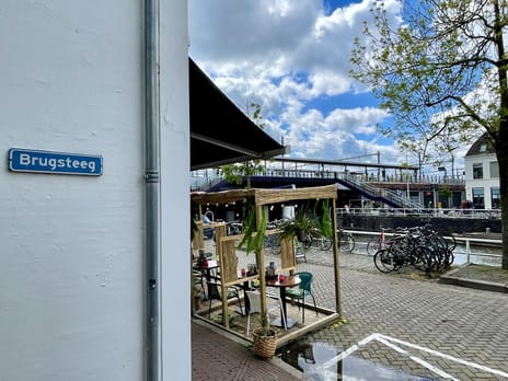 Brugsteeg 18