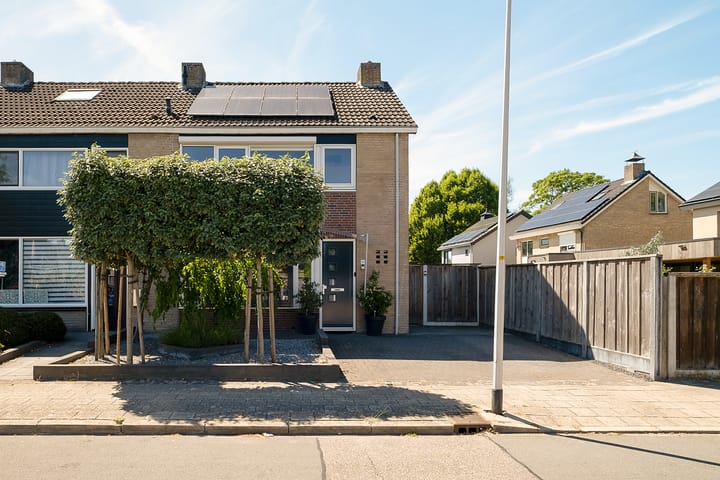 Hogeweg 84 main image