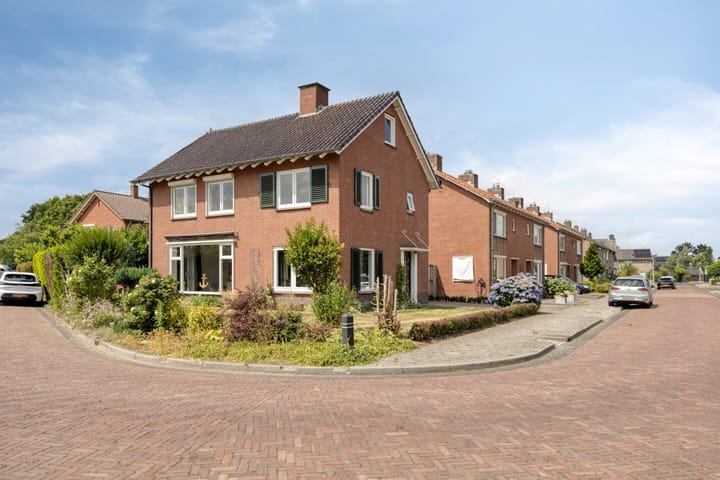 Prins Bernhardlaan 18 main image