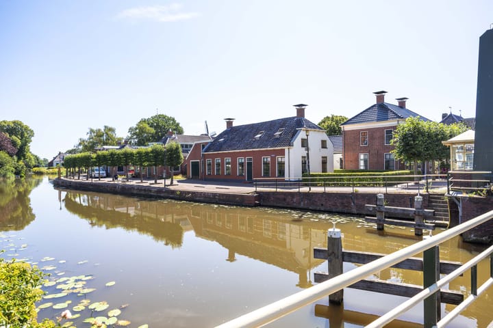 Uiterdijk 13 main image