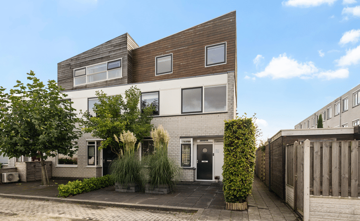 Van der Vlugtstraat 1 main image