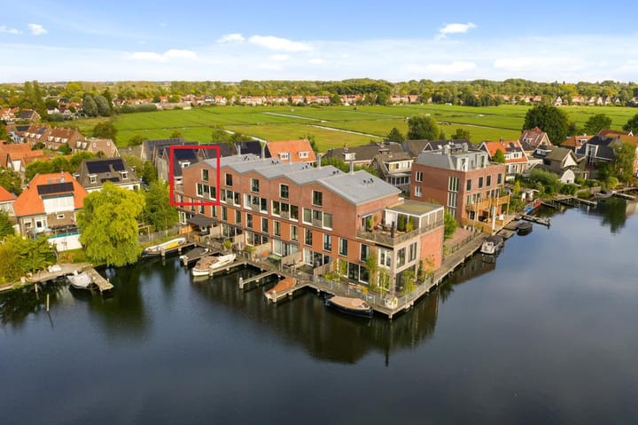 Landsmeerderdijk 20-E main image