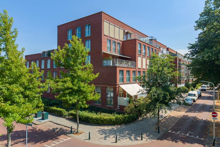 Hoogeveenlaan 6-E main image