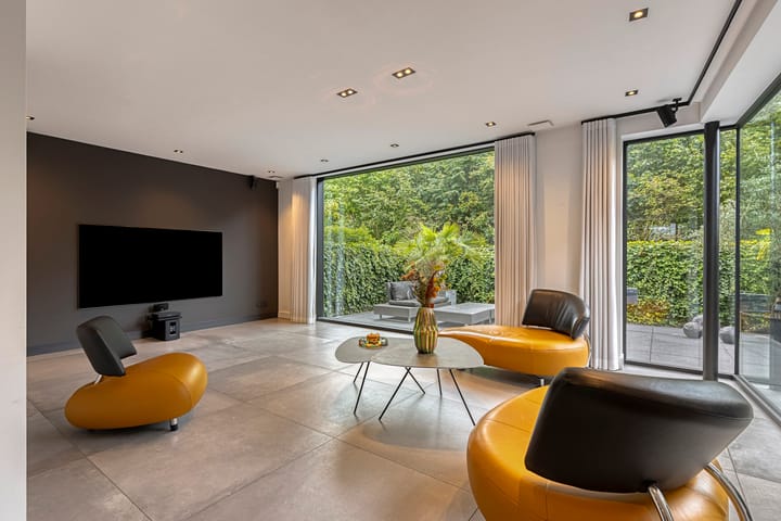 Waterland 28 main image