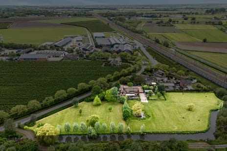 't Hoog 1 secondary image